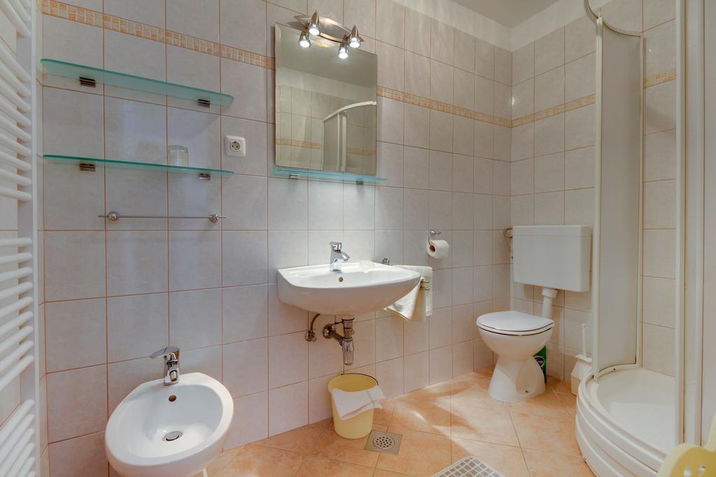 Apartmani Dorita Малий Лошинь Екстер'єр фото
