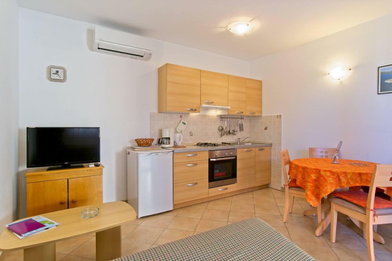 Apartmani Dorita Малий Лошинь Екстер'єр фото