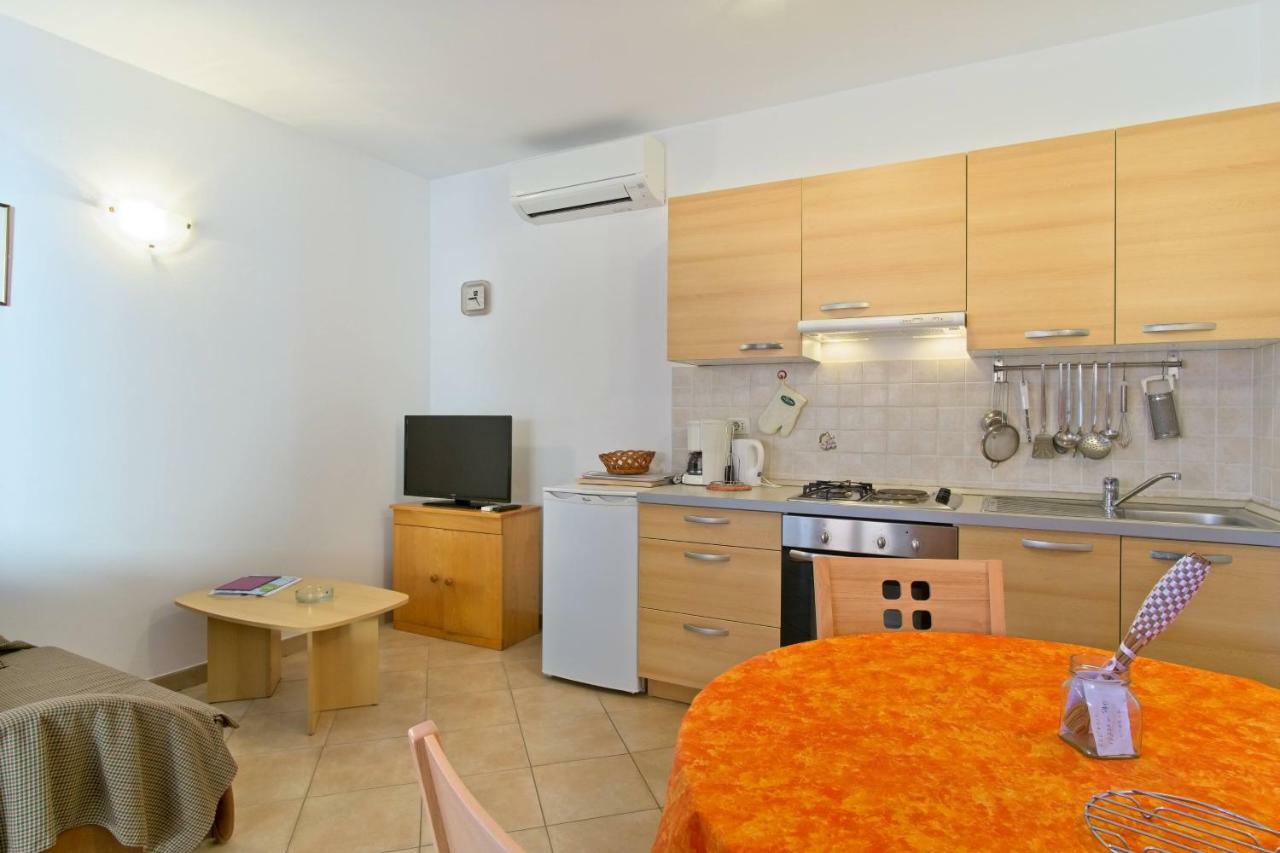 Apartmani Dorita Малий Лошинь Екстер'єр фото