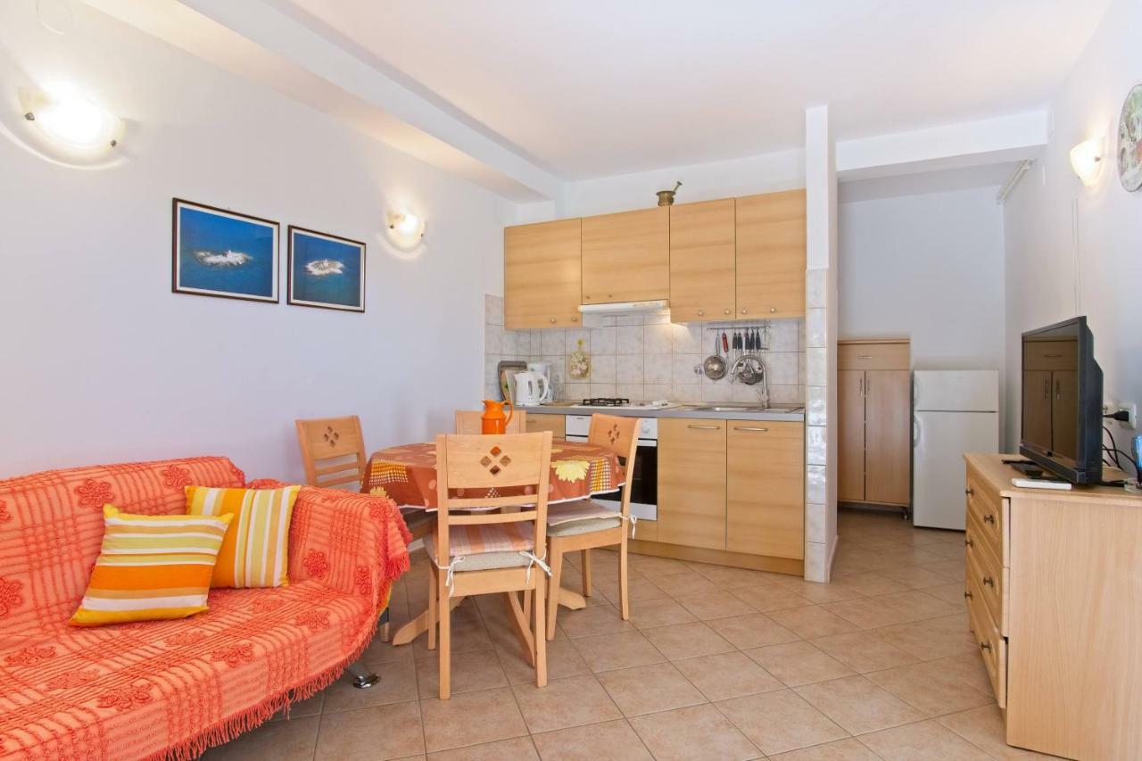 Apartmani Dorita Малий Лошинь Екстер'єр фото