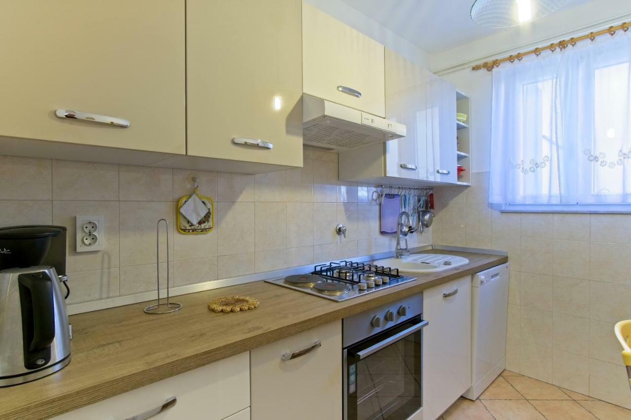 Apartmani Dorita Малий Лошинь Екстер'єр фото